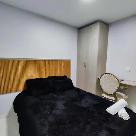 Apartment 2005 *
